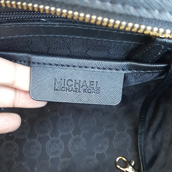 💥SALE💥Michael Kors Large Tote 💥LIKE NEW💥 - Picture 4 of 8